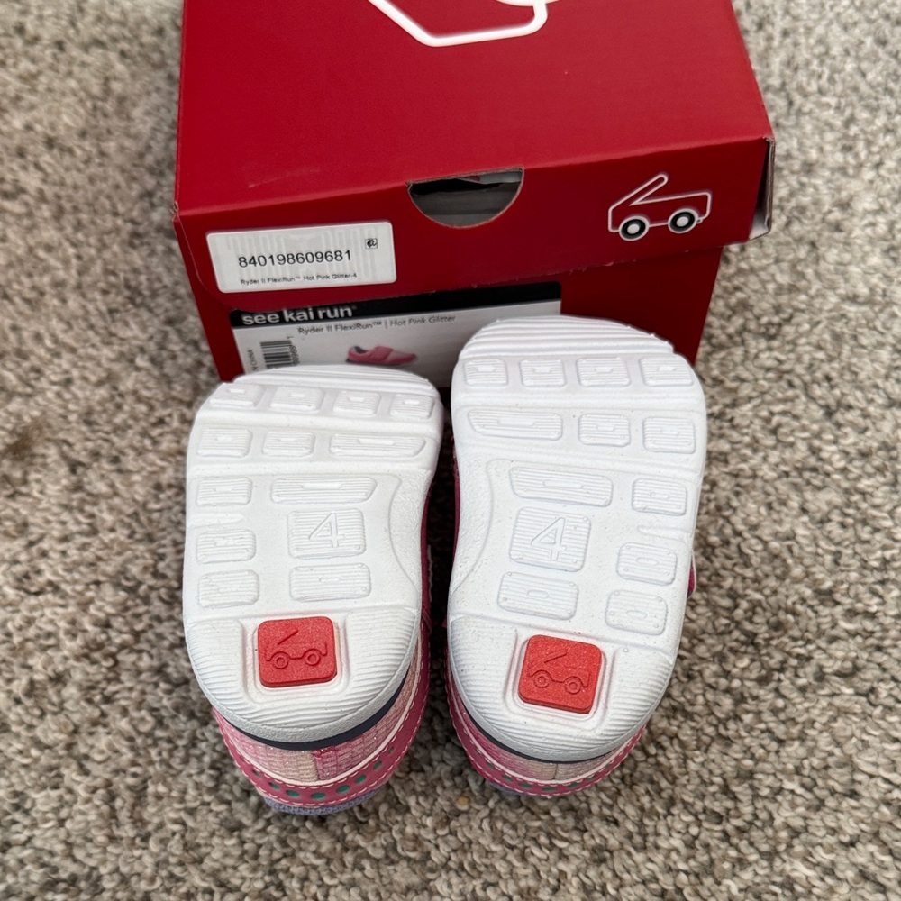 See Kai Run Hot Pink Glitter Ryder II FlexiRun Size 4 New in Box - Picture 4 of 5